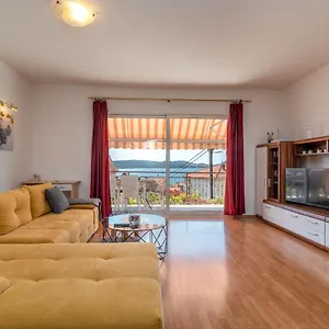 Comfortable Near The Sea Apartament