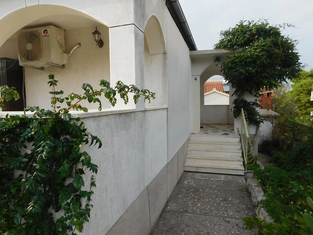 Apartment With Terrace Trogir 0*,  Chorwacja